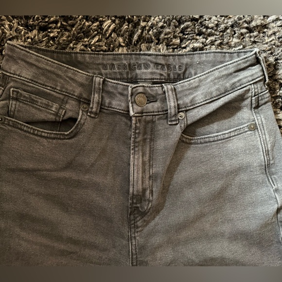 AE Mom jeans. Size 4 Short. Soft black. - Picture 2 of 9